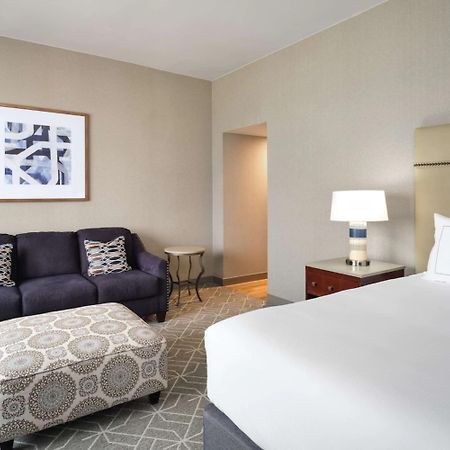 Отель Hilton Richardson Dallas Экстерьер фото